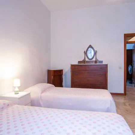 Apartment Bag Follonica